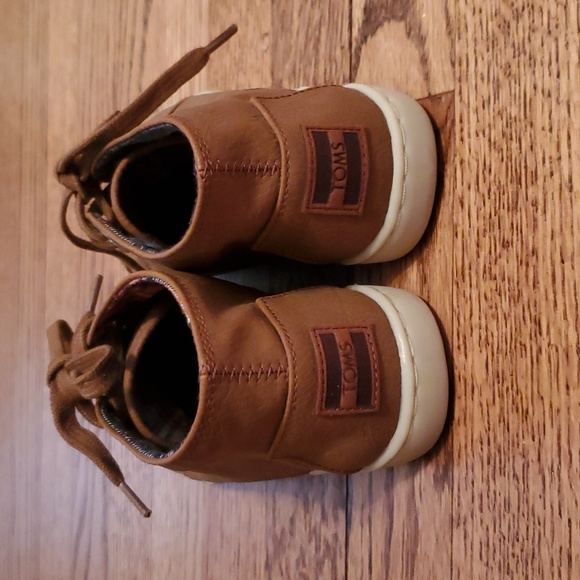 TOMS lace up boots - Picture 3 of 6